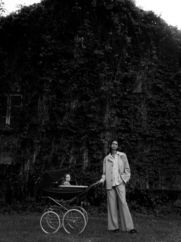 Amalie_Reetz_Petra_Kleis_Mother_Muse_Mag18193